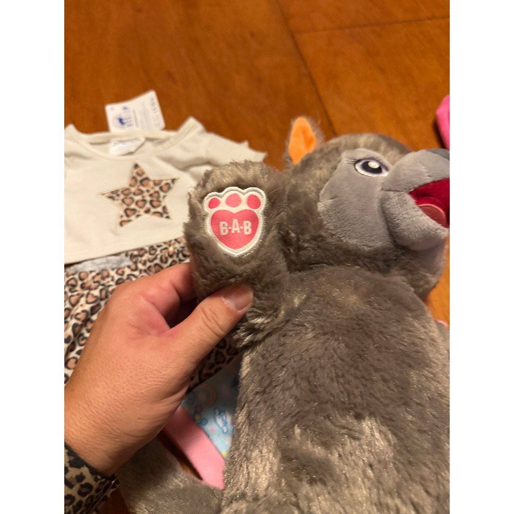 Build A-Bear Violet the Wolf Plush Grey Leopard Cinnamoroll Camo Clothes Carrier - Picture 2 of 10